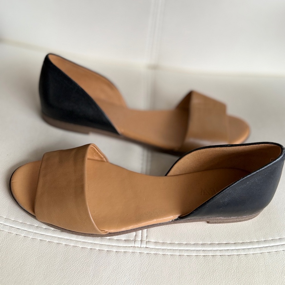 J. Crew Black and Tan Flats - Picture 2 of 2